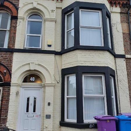 12 Person 6 Bedroom Self Catering House Liverpool Eksteriør billede