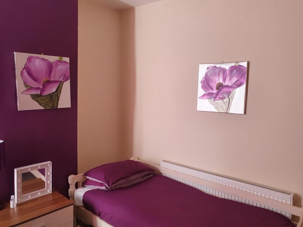 12 Person 6 Bedroom Self Catering House Liverpool Eksteriør billede